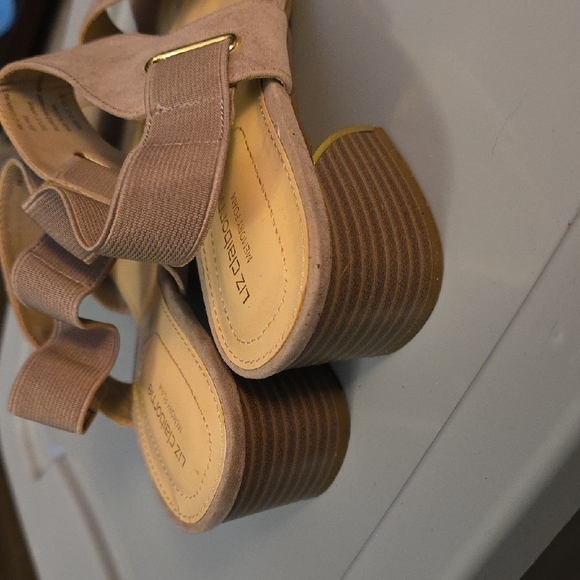 (J4) Liz Caliborne Womans Elegant Beige Women's Sandals - Picture 6 of 8